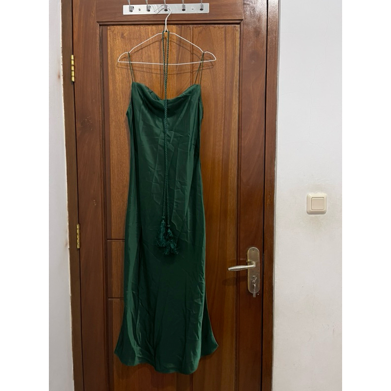 PAFON DRESS GREEN BAHAN SATIN / KAMISOL GAUN