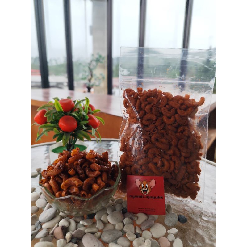 

(nyemil.ajayukk) Makaroni Kering Pedas Kemasan 200gr