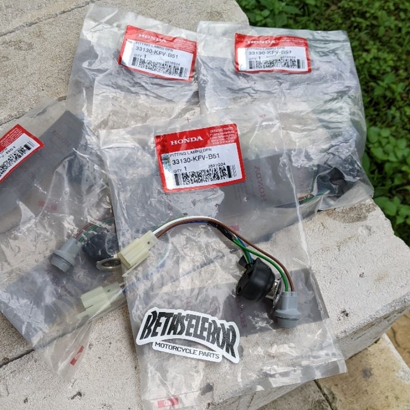 FITTING LAMPU DEPAN ASTREA LEGENDA 2 ORIGINAL