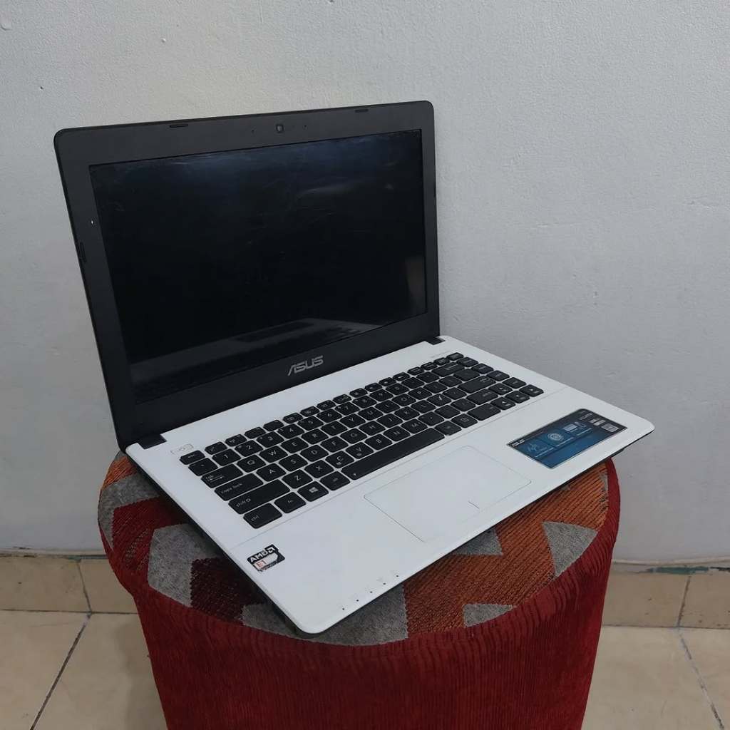LAPTOP ASUS X452E / RAM 6GB / HDD 500GB / 14 INCH / WIN 10 PRO