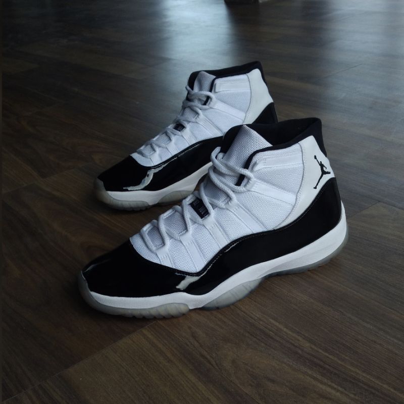 AIR JORDAN 11 CONCORD WHITE BLACK