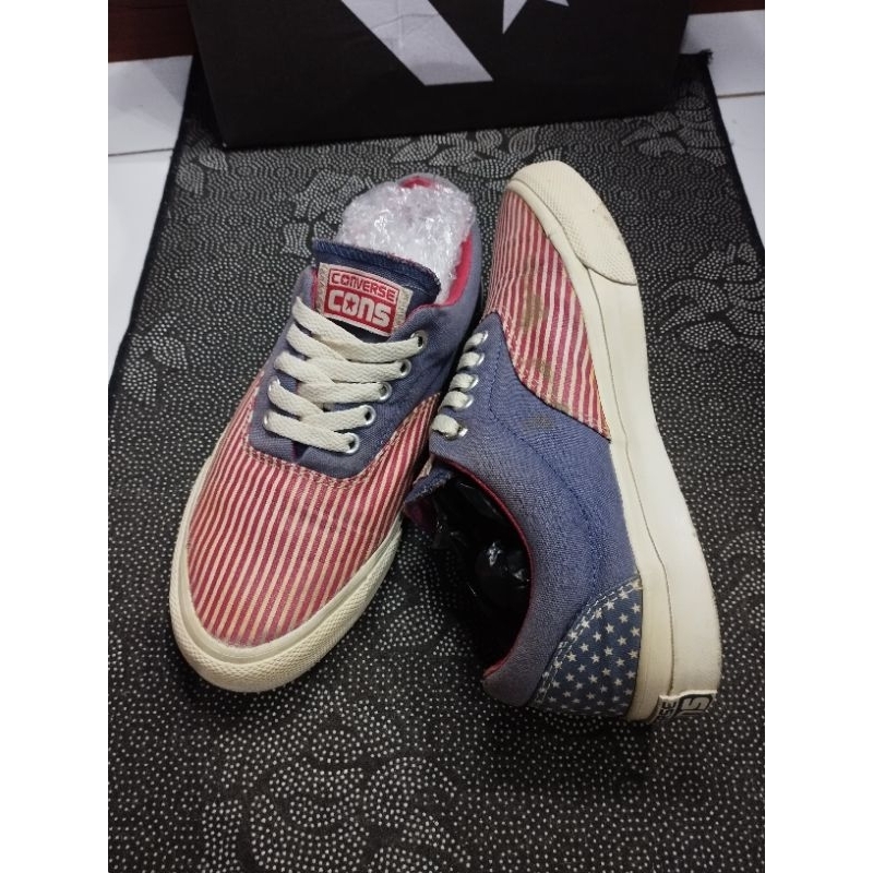 CONVERSE AMERICAN FLAG LOW
