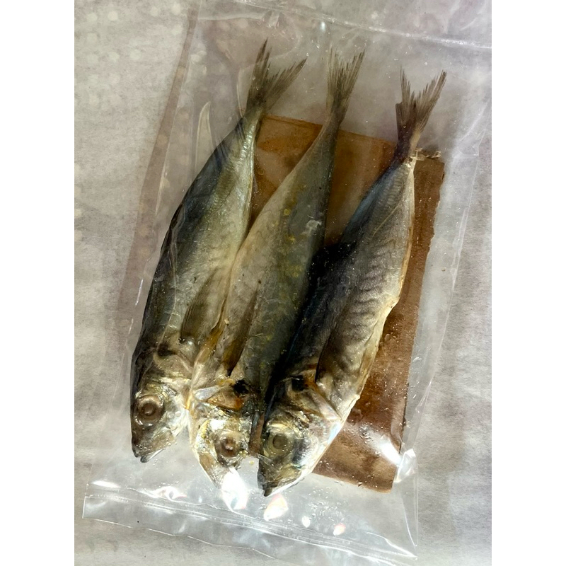 

Ikan Asin Layang Segar