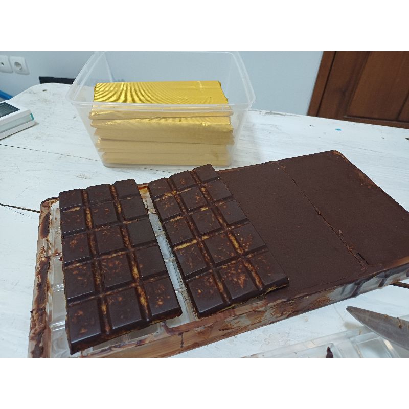 

Dark Pistachio Chocolate