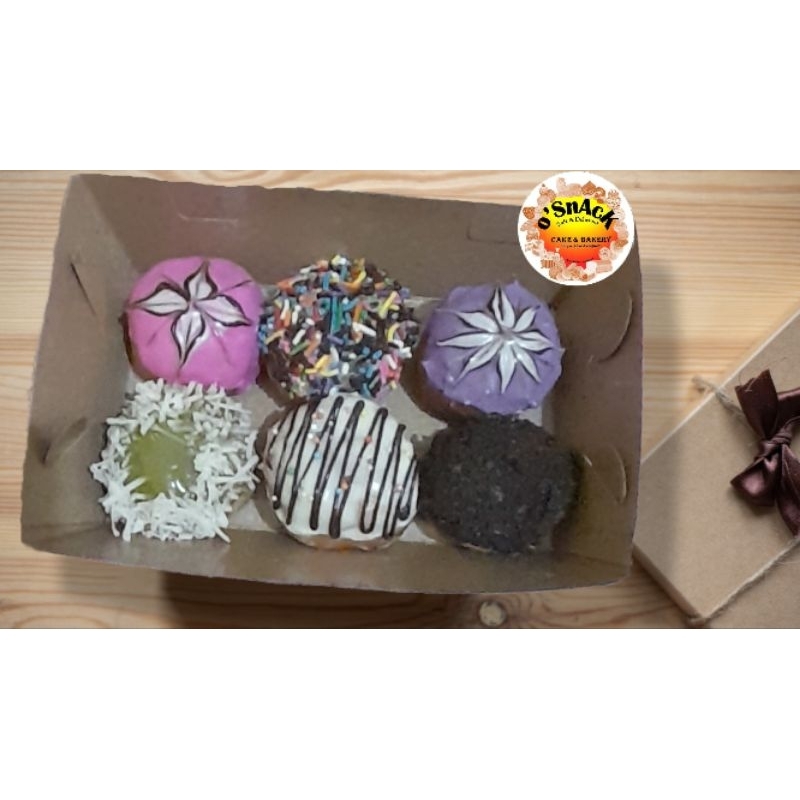 

Baby Donat Premium 1 box isi 6 Pcs Donat Kecil | Donat Baby 1 dus isi 6 Pcs Donat Kecil Aneka Toping