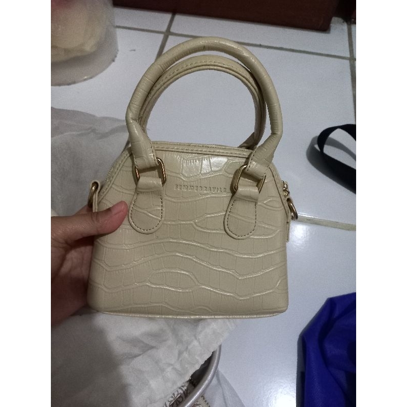 preloved tas femmebravile