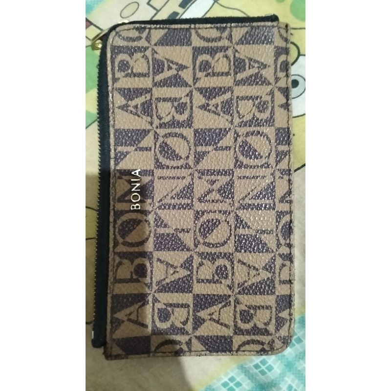 dompet kartu bonia