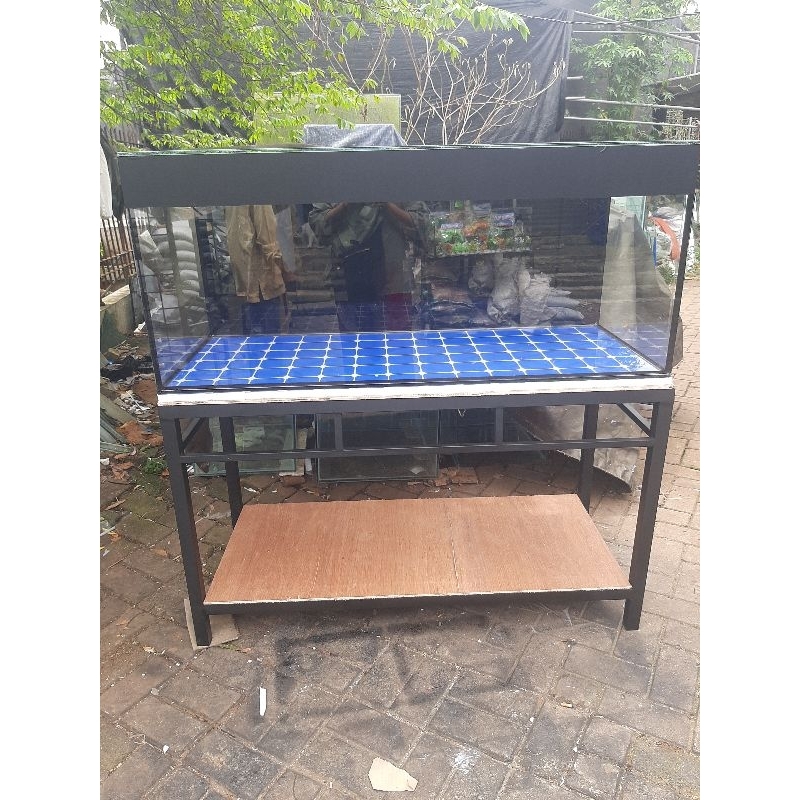 Aquarium 100x50x50 8mm lem hitam & Rak besi Hollo 4x4