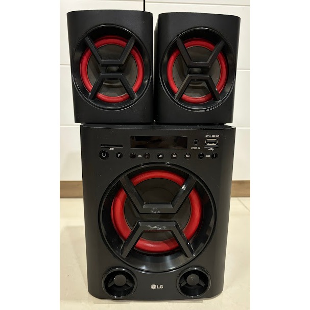 LG Speaker XBOOM LK72B preloved
