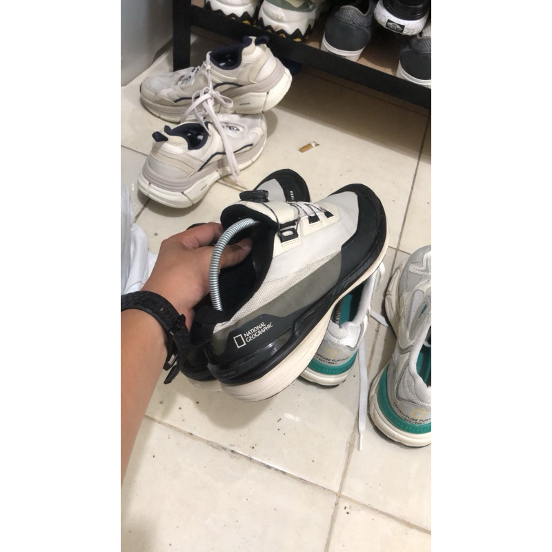 sepatu natgeo