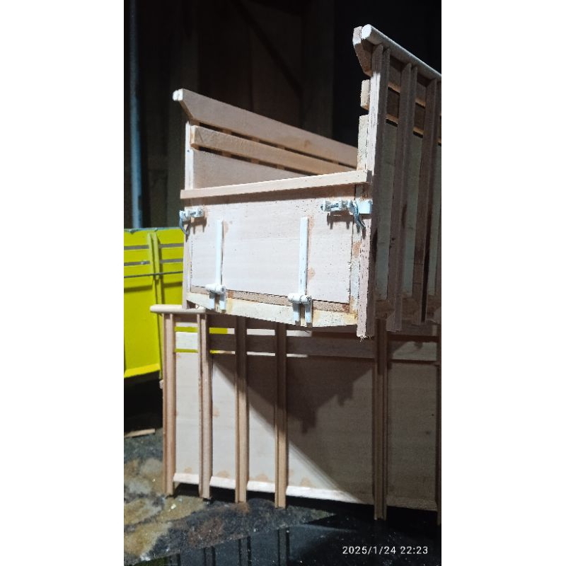 bak miniatur truk skala14 kanal U pintu bisa di buka