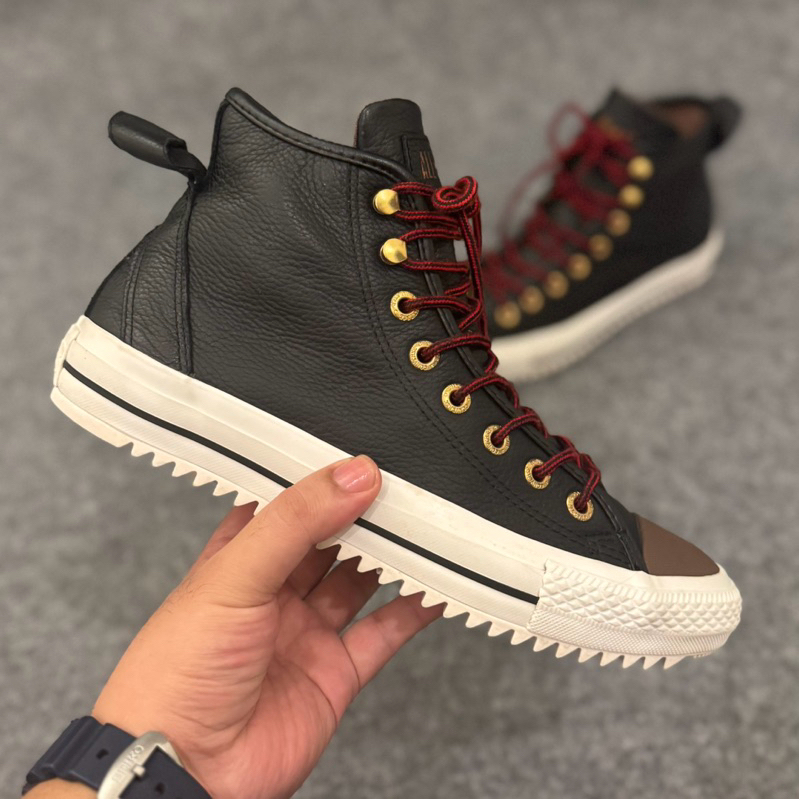 Converse Hiker Hollis