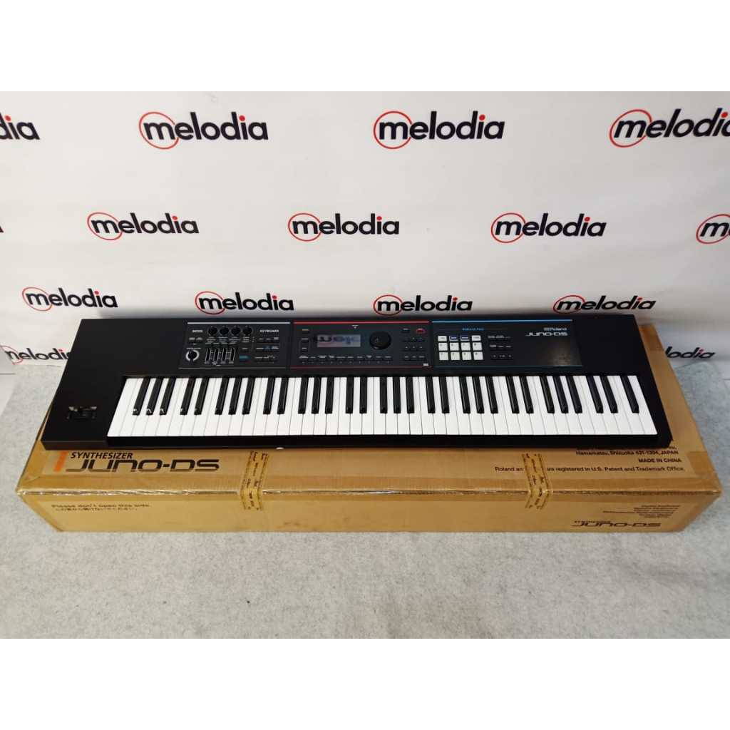 Roland JUNO DS76 Synthesizer