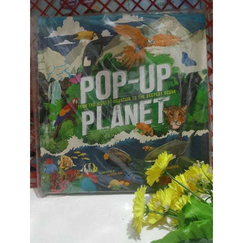 Pop-Up Planet: From The Highest Mountain to the Deepest Ocean