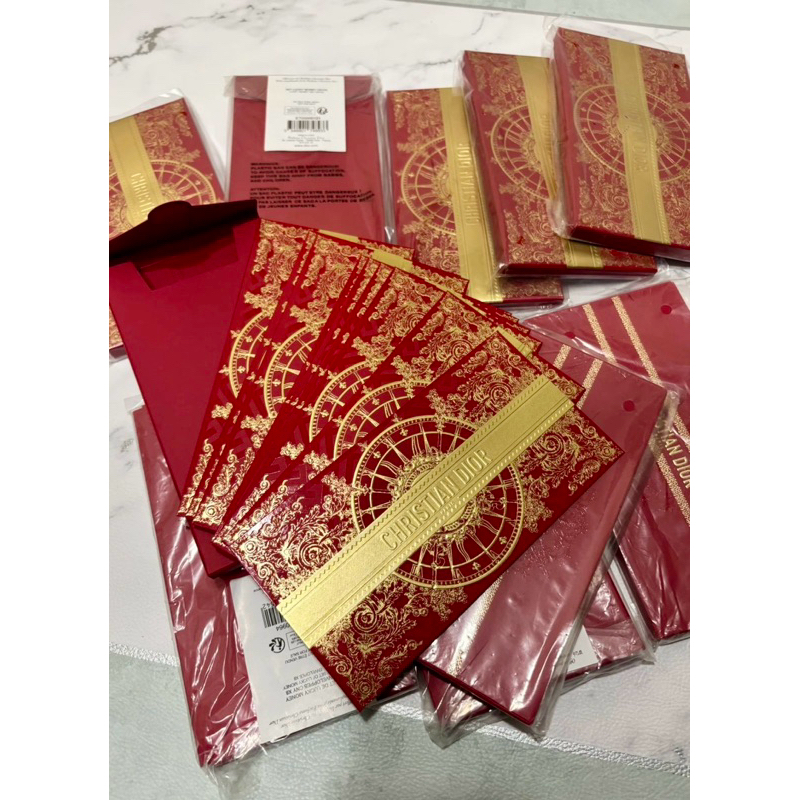 

Kertas angpao D*ior 2025