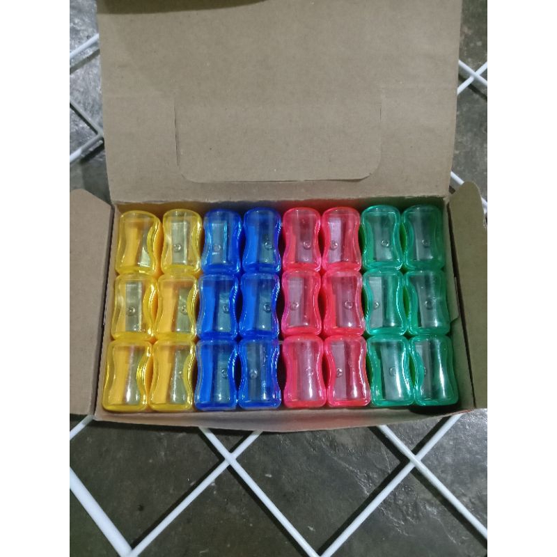 

Peraut pencil bentuk bantal