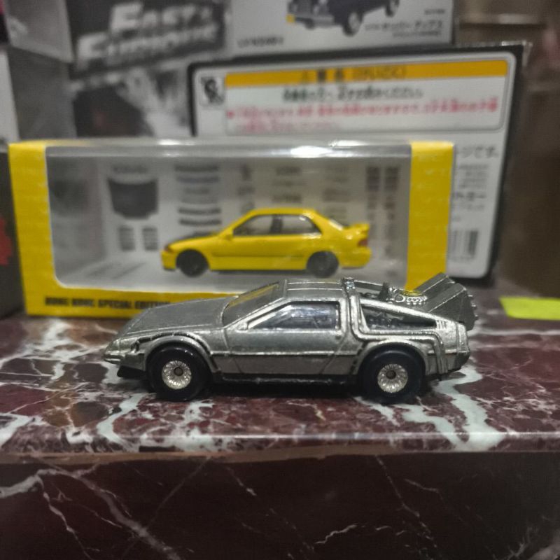 Hot Wheels Back To The Future Time Machine Retro Entertainment DMC Delorean