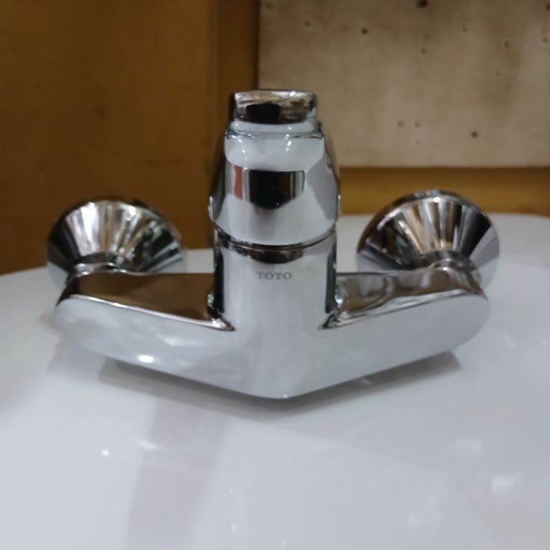 KRAN SHOWER TOTO PANAS DINGIN