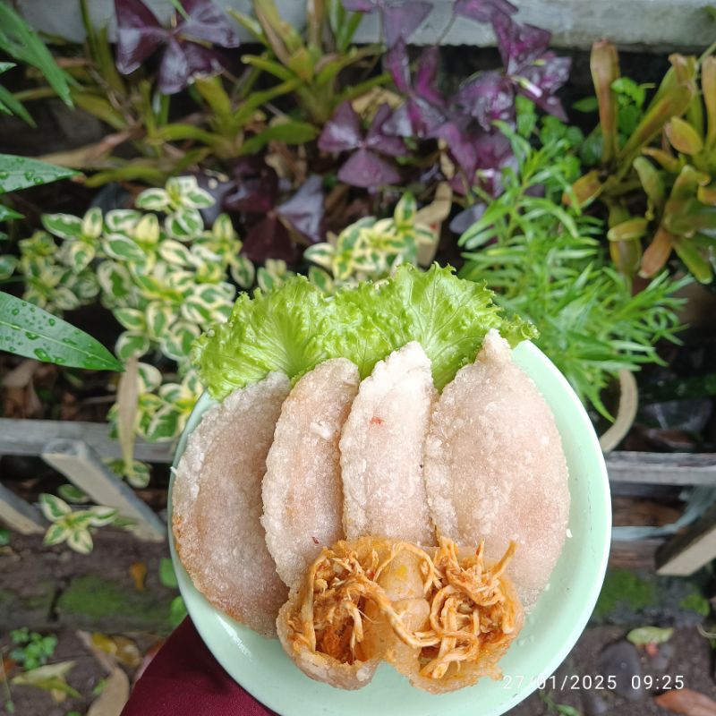 

Cireng Gembul isi Ayam Suwir Pedas 5pcs, 7pcs, 10pcs by Rumah Laziz