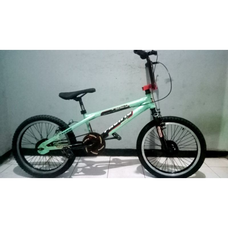 SEPEDA BMX PACIFIC UKURAN 20 INCH SECOND/SEPEDA BMX BEKAS