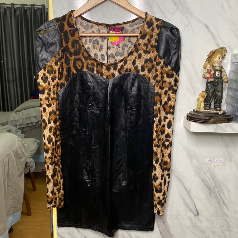 kode D-64 Dress leopard latex/preloved