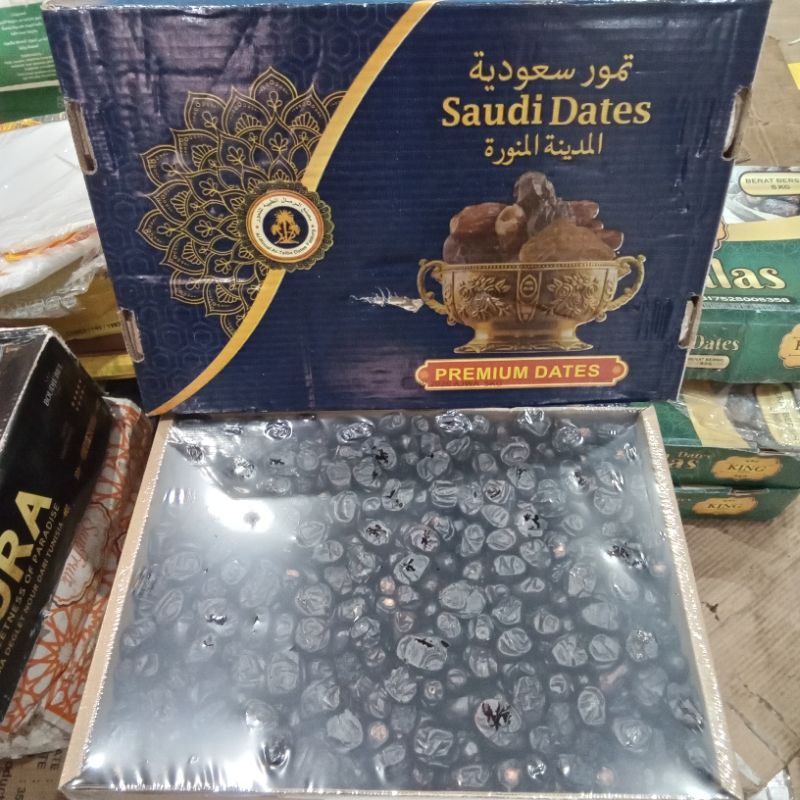 

Kurma Ajwa 5kg kurma nabi kurma ajwa madinah ukuran mix sedang ORIGINAL