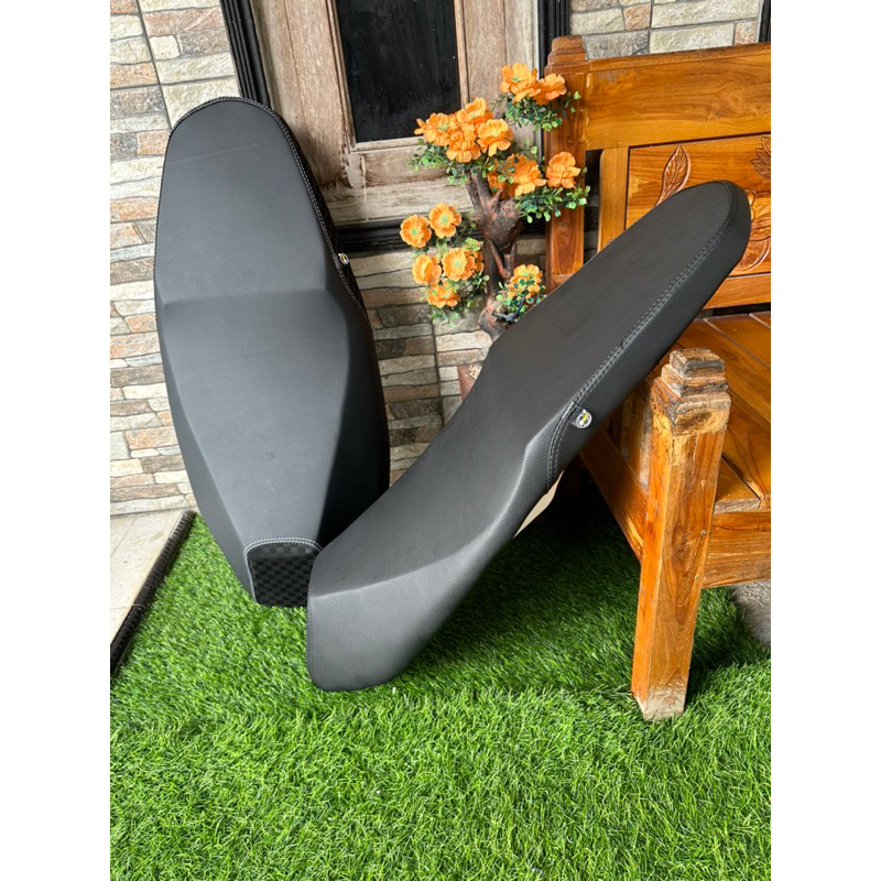 Jok slim Honda PCX kulit full Mbtech - Jok slim papas tulang PCX 150/160 kulit Mbtech