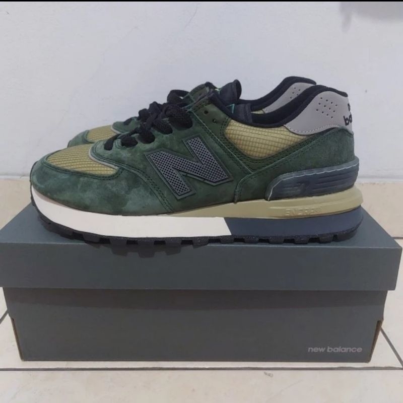 Sepatu NB 574 Legacy x Stone Island Dark Green