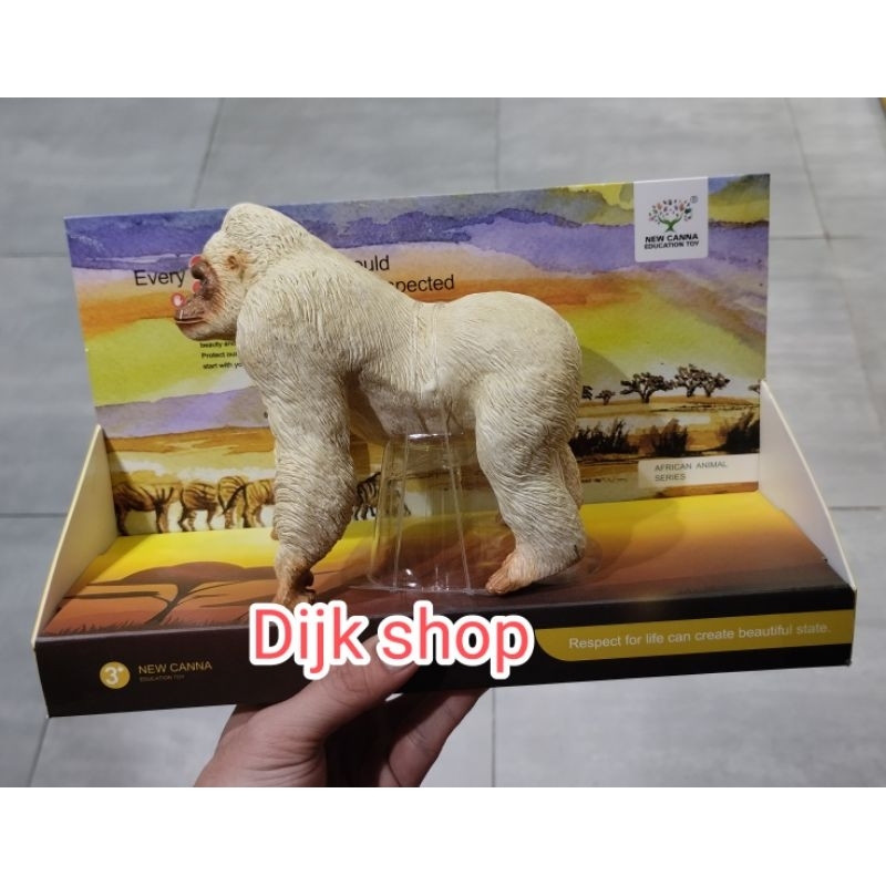 figure mainan gorila putih