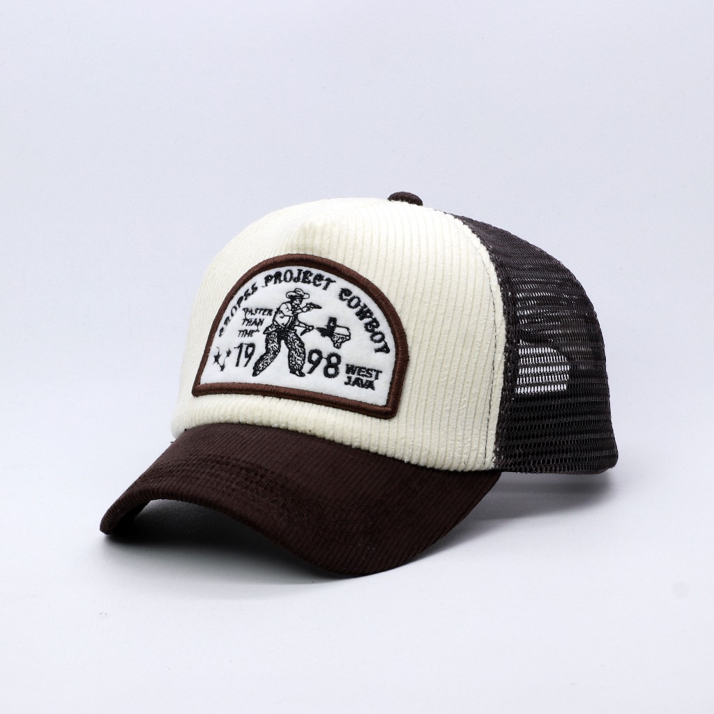 Topi jaring trucker hat lidah pendek cokelat mix cokelat visor pendek cowboy cropss project