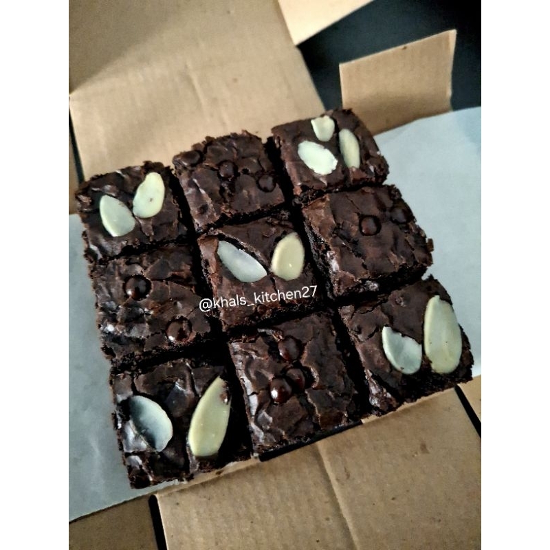 

Fudgy Brownies Panggang MINI 9