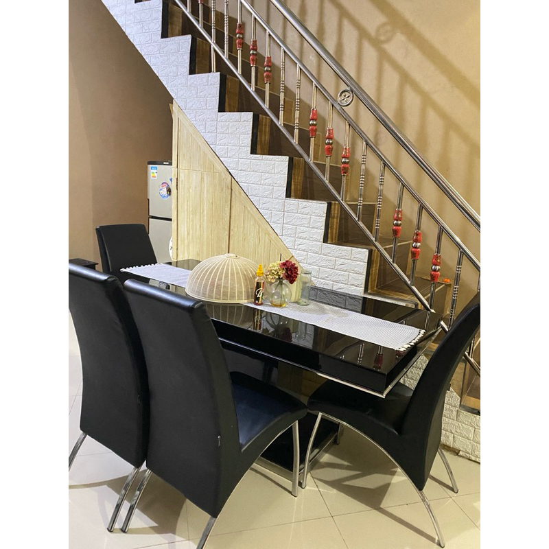 Meja makan set Informa