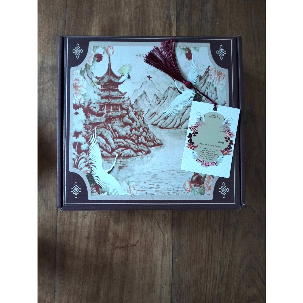 

Gift box bentuk desain hanami