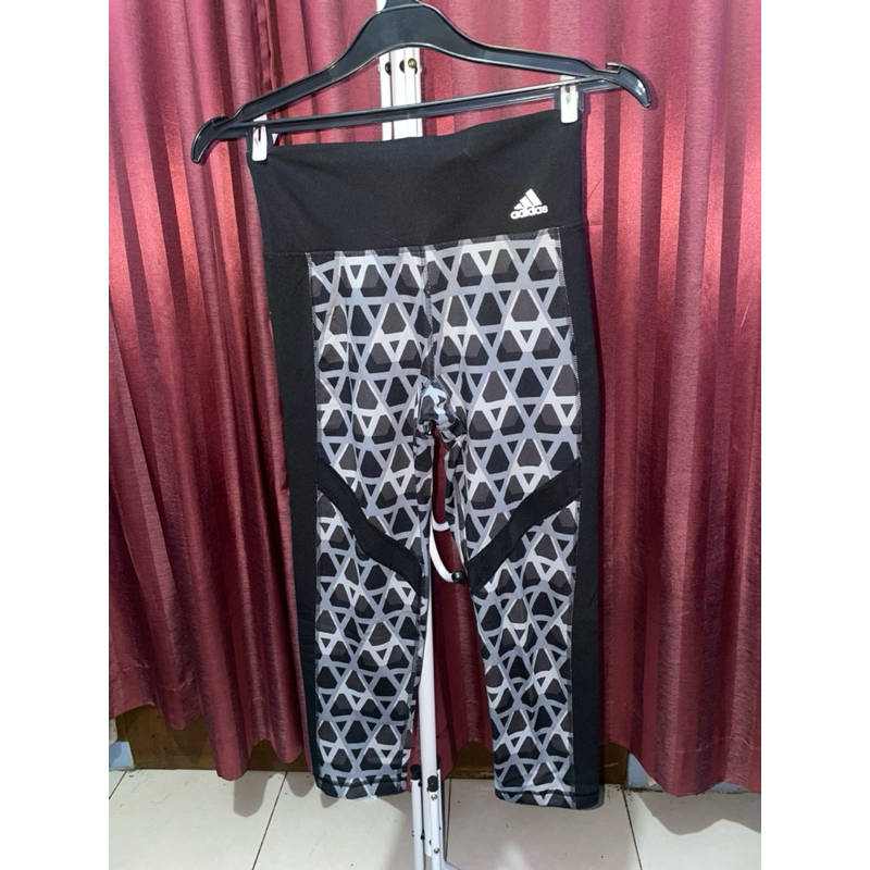 legging motif adidas