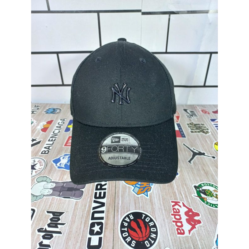 Topi Caps NY Logo Besi New Era bekas