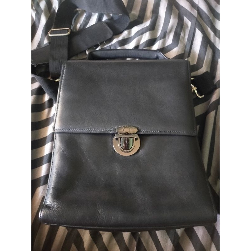 Sling bag Bally preloved
