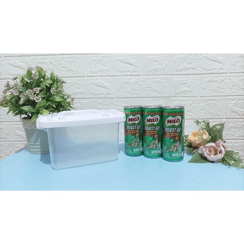 

NESTLE MILO EXTRA CHOCO 220ml BELI 3 KALENG GRATIS BOX