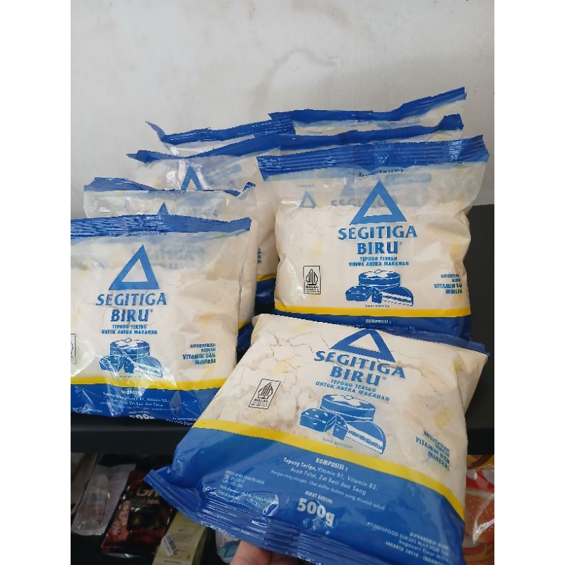 

SEGITIGA BIRU Tepung Terigu 500 gram