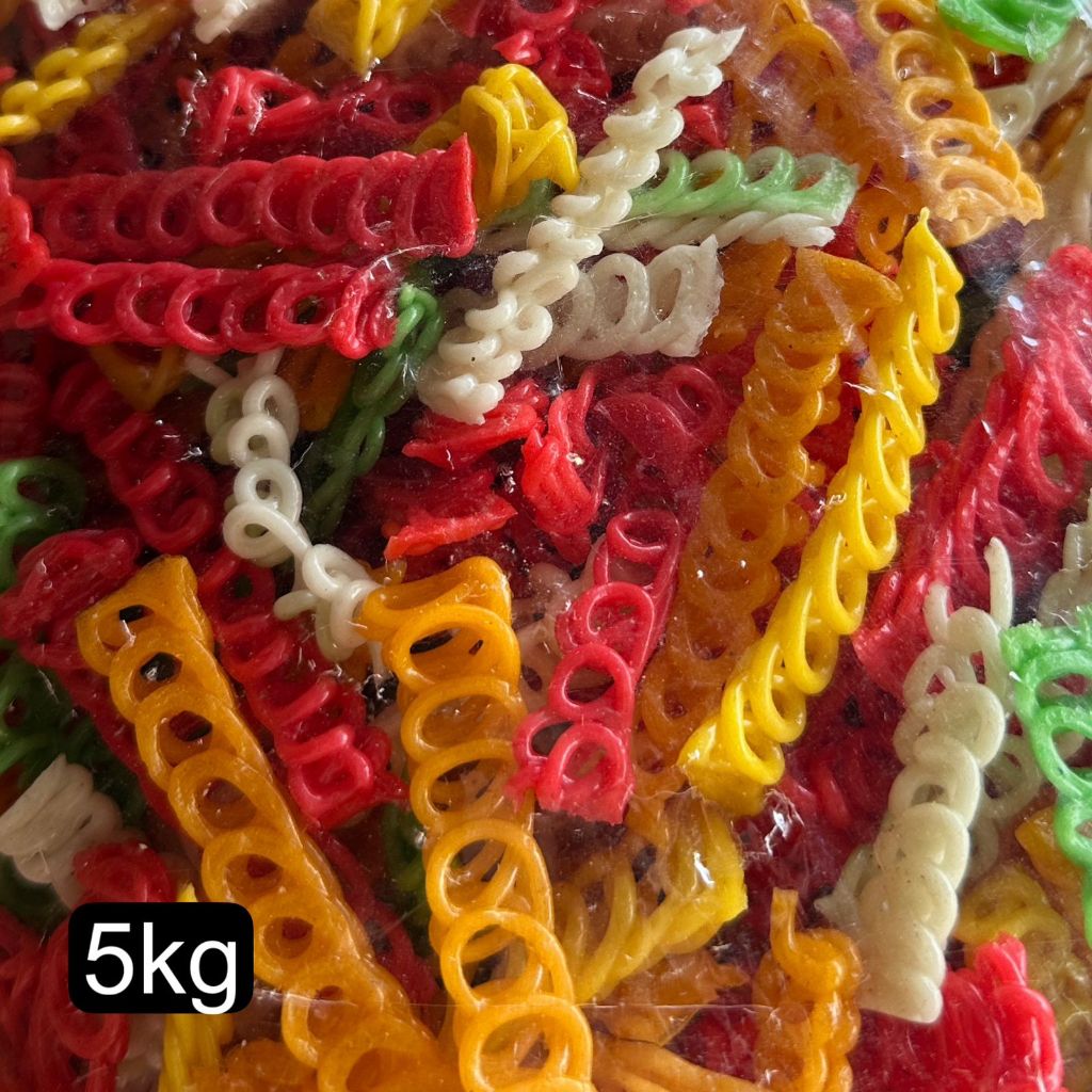 

Kerupuk Seblak Rante Warna / Kerupuk Rante Warna Mentah 5kg