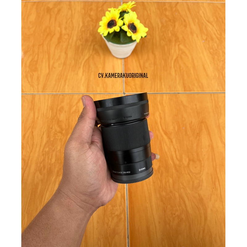 LENSA SIGMA 30MM MIRROLESS F 1.4 DC DN MURAH HASIL TAJAM DAN BOKEH COCOK UNTUK WEEADING FOTOGRAFI NO