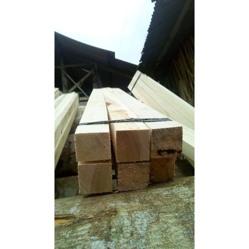 kayu kaso ukuran 5x5 sudah diserut halus