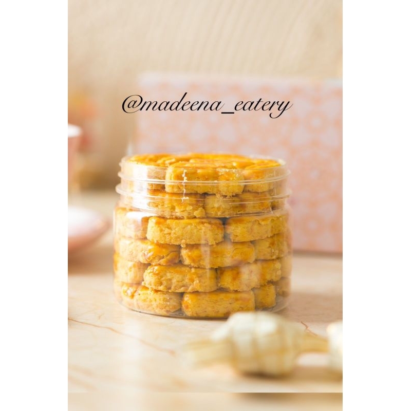 

KASTENGEL KEJU CLASSIC COOKIES Kue kering kue lebaran MADEENA EATERY