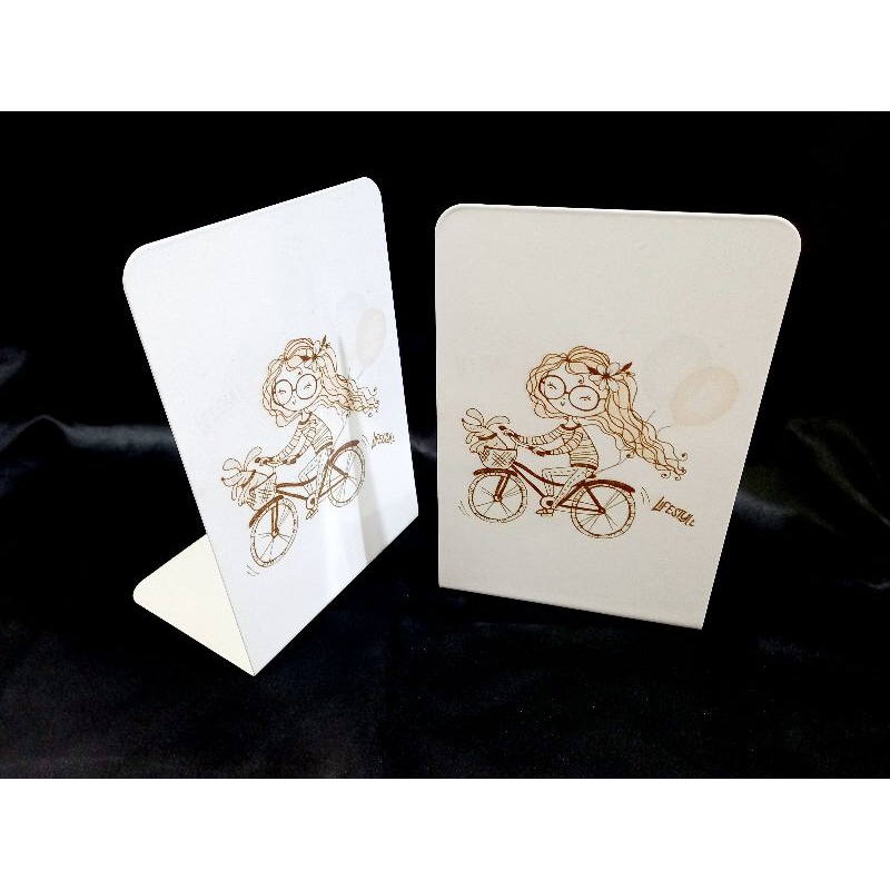 

Sandaran Buku besi Motif