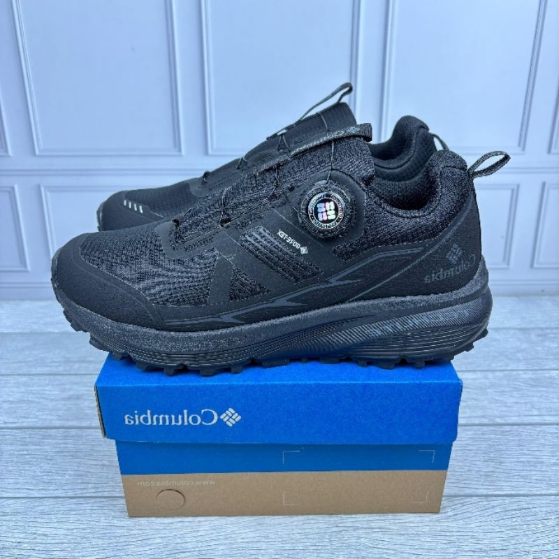 SEPATU COLUMBIA TRAIL TRIPLE BLACK