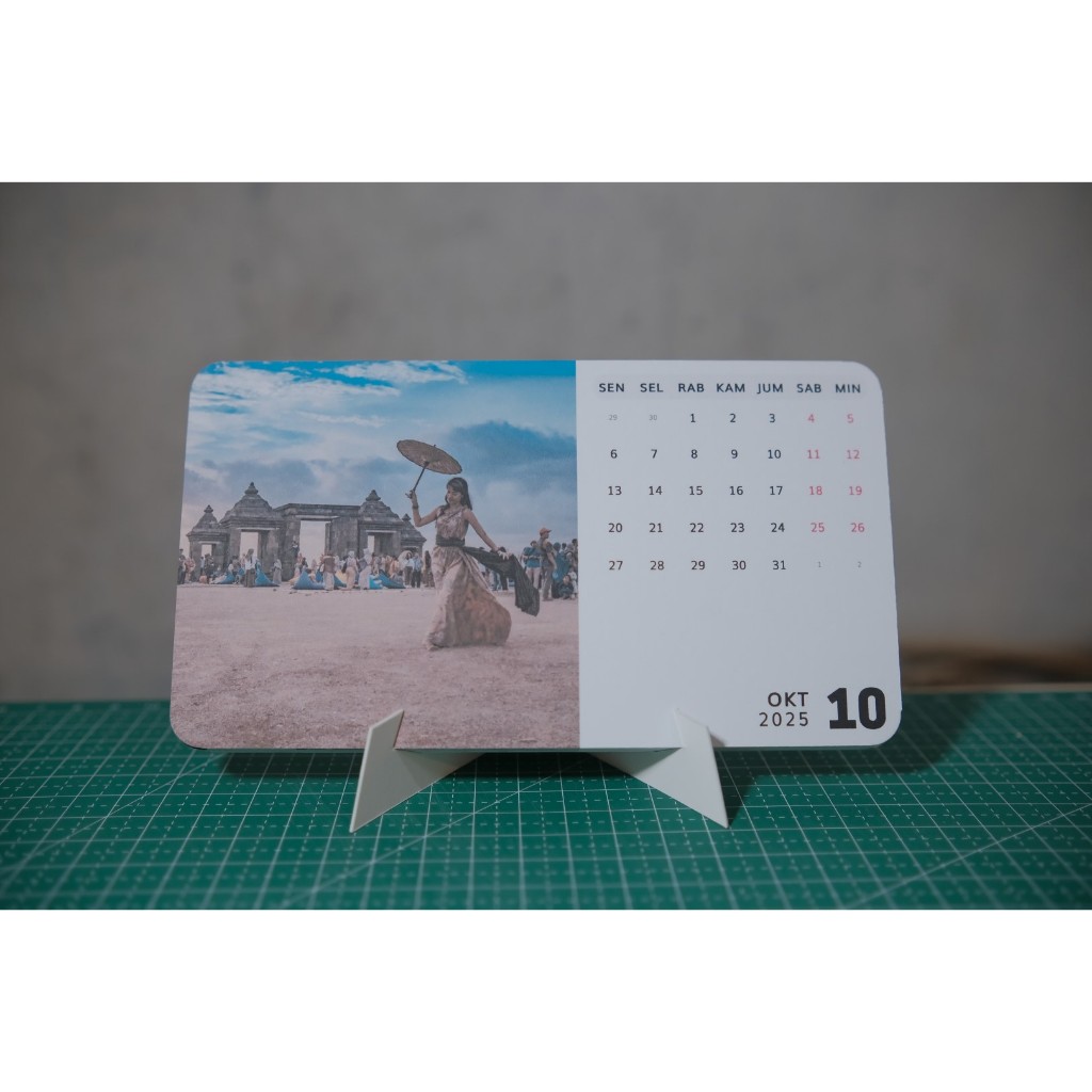 

Calendar/Kalender Meja 2025 Aesthetics | Custom Photo