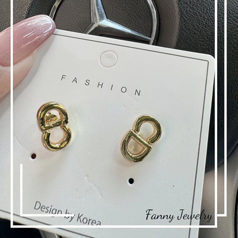 COD Anting  CD Sederhana, Berlapisan Emas 18K, Harga Terjangkau