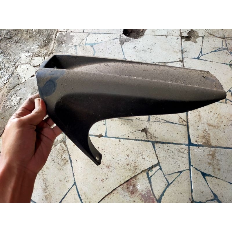 Slebor Spakbor Spakboar Belakang Kolong Yamaha R15 V2 Lama Old Original Bekas Copotan Motor Second 2