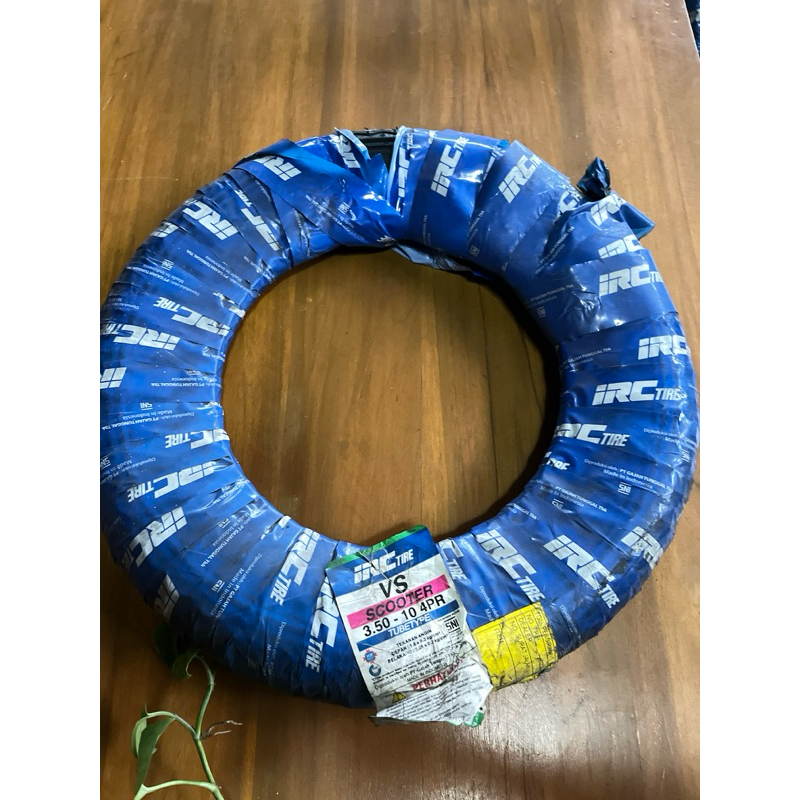 Ban luar VESPA merk IRC 350-10 kembang VS BAN LUAR VESPA 350 Ring 10 IRC