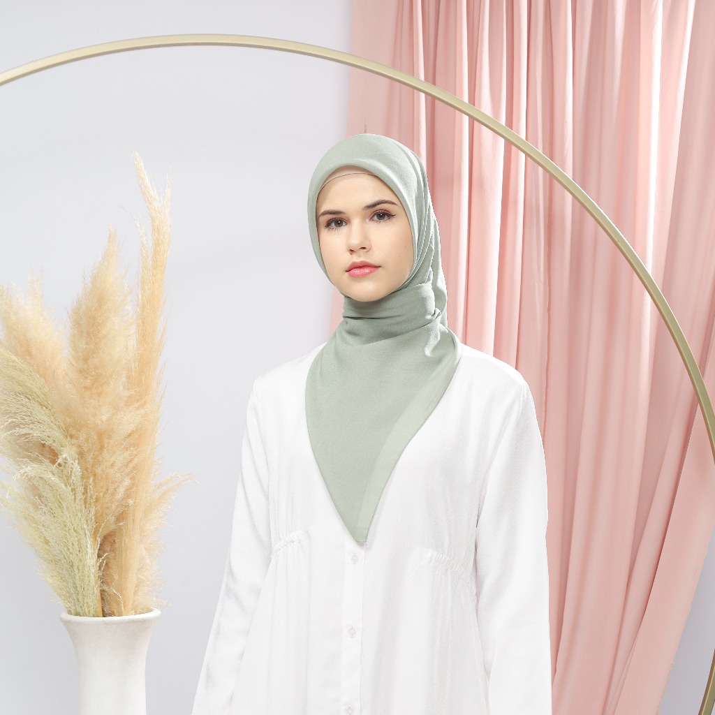Noemie Paris Premium Voal Hijab Segi Empat Plain Square Hijau Sage