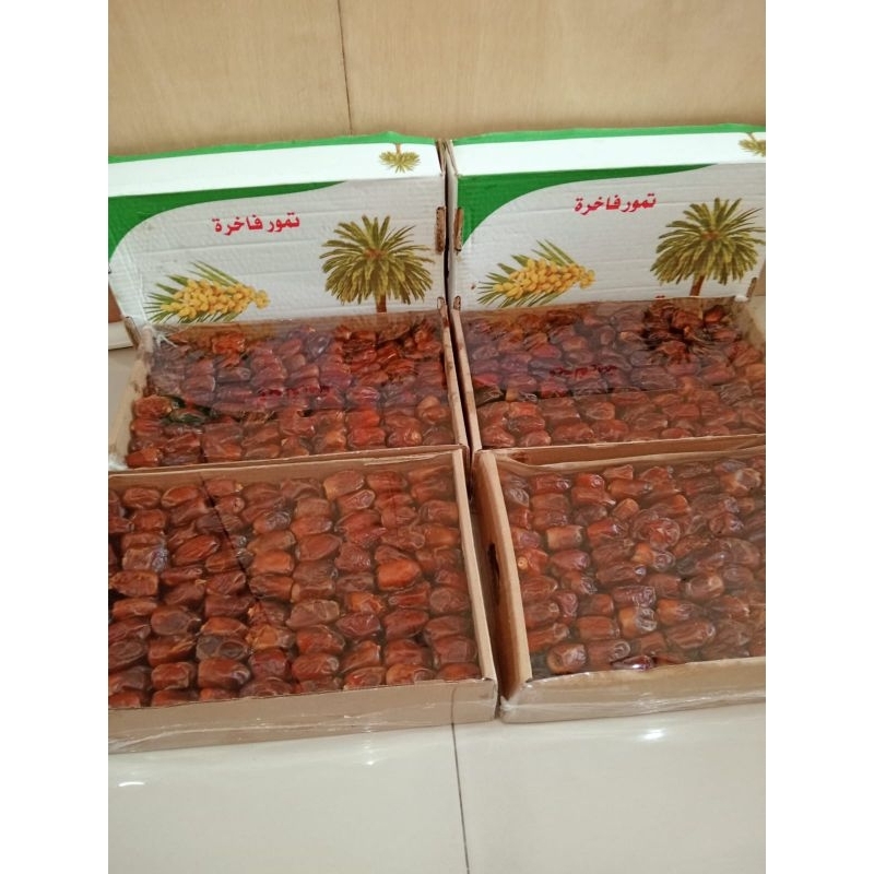 

Kurma madu susu jombo 500gram/kurma madu Al-Qassim premium